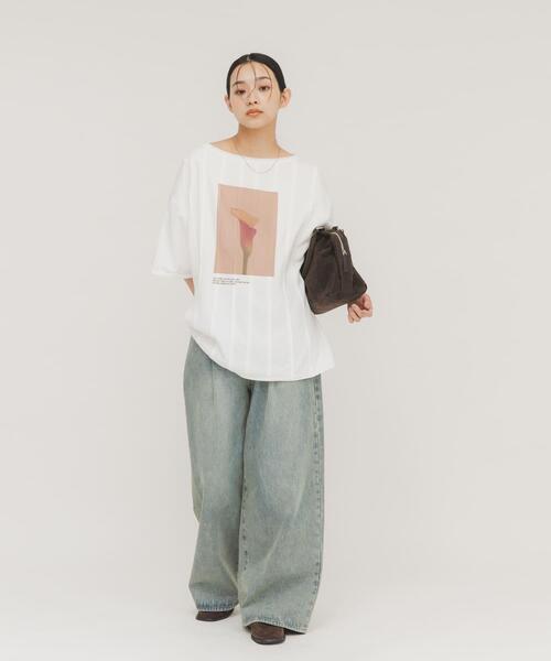 KBF（ケイビーエフ）の「ピンタックフォトプリントTEE（Tシャツ/カットソー・レディース・ネイビー/オフホワイト/イエロー系その他・ONE）」の7枚目の写真