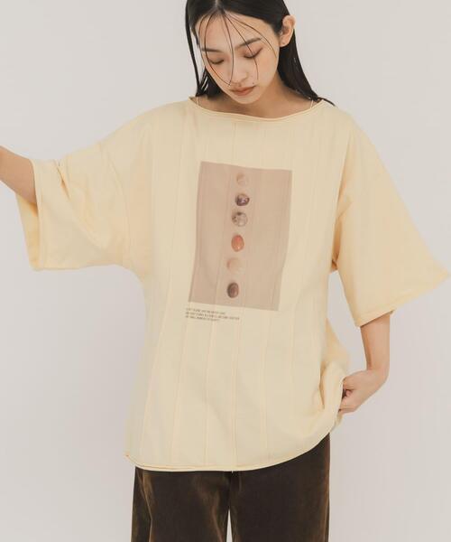 KBF（ケイビーエフ）の「ピンタックフォトプリントTEE（Tシャツ/カットソー・レディース・ネイビー/オフホワイト/イエロー系その他・ONE）」の12枚目の写真