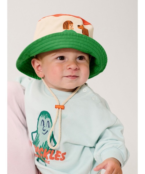 BOBO CHOSES(ボボショーズ)の「Friends In a Pickle bucket hat(ハット・キッズ・マルチ・HEAD50/HEAD48)」の1枚目の写真