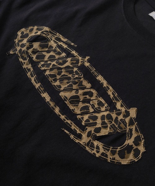 SlashDate(スラッシュデイト)の「【84】レオパード柄/カモフラ柄/ドット柄 総柄アップリケロゴ クルーネックTシャツ/ユニセックス/レディース/メンズ(Tシャツ/カットソー・レディース・ブラック系その他2/ブラック/ブラック系その他/ホワイト系その他2/ホワイト系その他/ホワイト・M/L)」の10枚目の写真