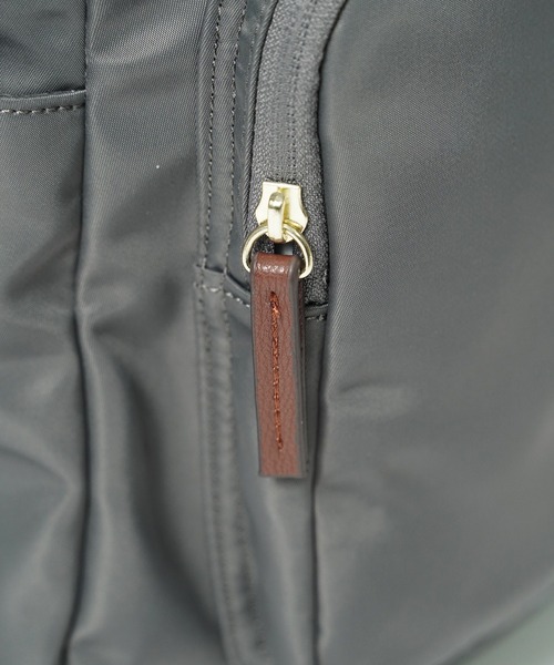 Legato Largo(レガートラルゴ)の「"02"≪Legato Largo≫肩楽 10ポケット/14L ナイロン リュック(バックパック/リュック・レディース・グレー/ライトブラウン/ブラック/ベージュ/ネイビー・ONE SIZE)」の22枚目の写真