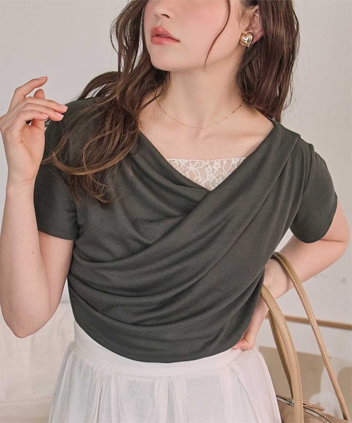 titivate(ティティベイト)の「オフショルダーハーフスリーブレースドッキングTシャツ(Tシャツ/カットソー・レディース・オフホワイト/ブラック/ベージュ/チャコール/ネイビー・S/M/L)」の1枚目の写真