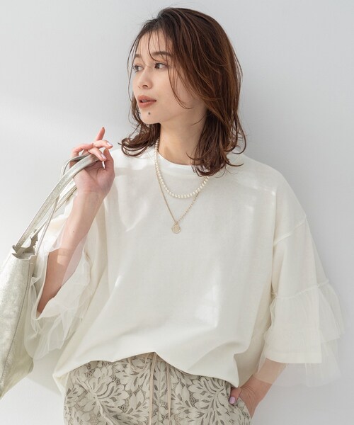 UNTITLED(アンタイトル)の「【Munich】ラッフルスリーブトップス(Tシャツ/カットソー・レディース・ホワイト/ブラック・02)」の2枚目の写真