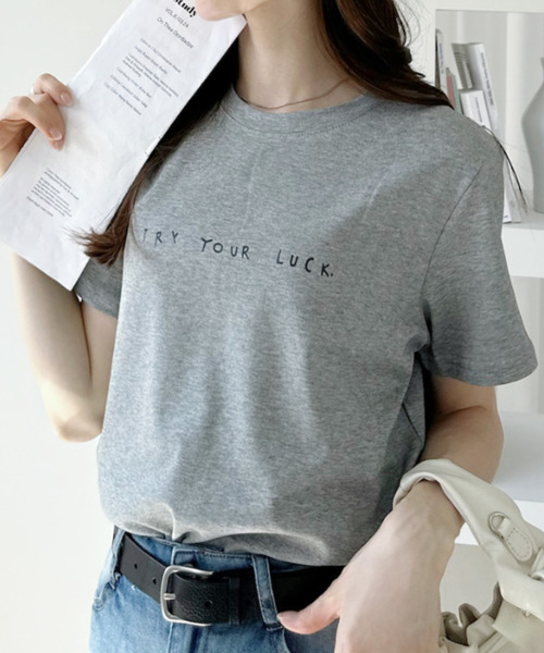Ada.(エイダ)の「手書き風 プリント 半袖Tシャツ(Tシャツ/カットソー・レディース・ブルー/ホワイト/グレー/ブラック・FREE)」の3枚目の写真