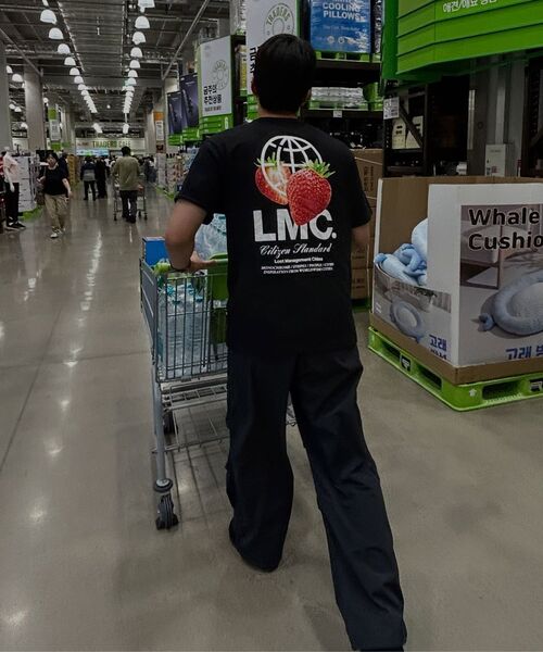 LMCの「STRAWBERRY GLOBE TEE white(Tシャツ/カットソー・レディース・その他・SMALL/MEDIUM/LARGE/X-LARGE)」の6枚目の写真
