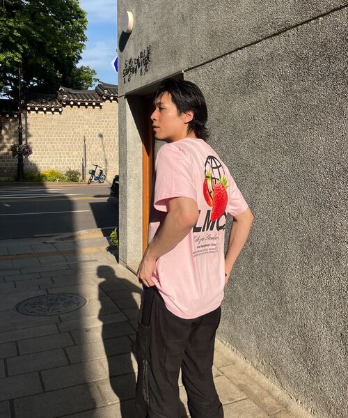 LMCの「STRAWBERRY GLOBE TEE white(Tシャツ/カットソー・レディース・その他・SMALL/MEDIUM/LARGE/X-LARGE)」の4枚目の写真