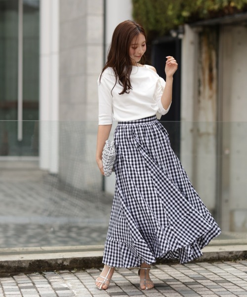 Apuweiser-riche(アプワイザーリッシェ)の「ギンガムエアリー切替スカート(スカート・レディース・ブラック/ネイビー・1/0/2)」の5枚目の写真