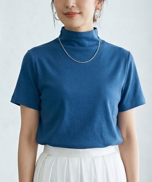 Belta attrice(ベルタアトリーチェ)の「【汗冷え防止】強撚コットン100 モックネック 半袖 フライス Tシャツ / 薄手インナー(Tシャツ/カットソー・レディース・ダークオレンジ/ブルー/カーキ/ブラック/ライトグレー/ダークグリーン/グレイッシュベージュ/ボルドー/ダークブルー・FREE/M~L/フリー)」の6枚目の写真