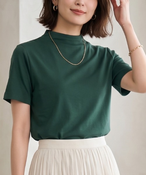 Belta attrice(ベルタアトリーチェ)の「【汗冷え防止】強撚コットン100 モックネック 半袖 フライス Tシャツ / 薄手インナー(Tシャツ/カットソー・レディース・ダークオレンジ/ブルー/カーキ/ブラック/ライトグレー/ダークグリーン/グレイッシュベージュ/ボルドー/ダークブルー・FREE/M~L/フリー)」の4枚目の写真