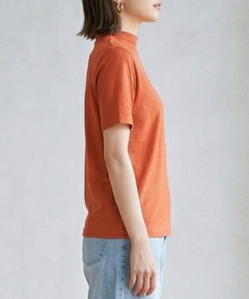 Belta attrice(ベルタアトリーチェ)の「【汗冷え防止】強撚コットン100 モックネック 半袖 フライス Tシャツ / 薄手インナー(Tシャツ/カットソー・レディース・ダークオレンジ/ブルー/カーキ/ブラック/ライトグレー/ダークグリーン/グレイッシュベージュ/ボルドー/ダークブルー・FREE/M~L/フリー)」の13枚目の写真