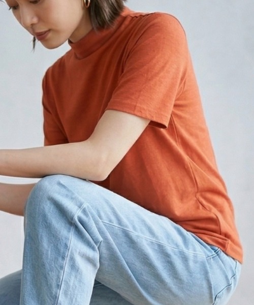 Belta attrice(ベルタアトリーチェ)の「【汗冷え防止】強撚コットン100 モックネック 半袖 フライス Tシャツ / 薄手インナー(Tシャツ/カットソー・レディース・ダークオレンジ/ブルー/カーキ/ブラック/ライトグレー/ダークグリーン/グレイッシュベージュ/ボルドー/ダークブルー・FREE/M~L/フリー)」の14枚目の写真