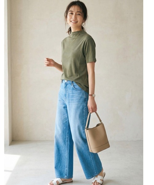 Belta attrice(ベルタアトリーチェ)の「【汗冷え防止】強撚コットン100 モックネック 半袖 フライス Tシャツ / 薄手インナー(Tシャツ/カットソー・レディース・ダークオレンジ/ブルー/カーキ/ブラック/ライトグレー/ダークグリーン/グレイッシュベージュ/ボルドー/ダークブルー・FREE/M~L/フリー)」の21枚目の写真