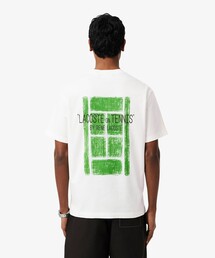 LACOSTE（ラコステ）の「テニスコートバックプリントTシャツ（Tシャツ/カットソー）」