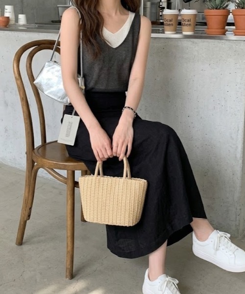Teem Store（チームストア）の「【５色展開】配色レイヤード風ニットキャミソール（キャミソール・レディース・イエロー/ホワイト/レッド/ブラック/ブルー・F）」の11枚目の写真