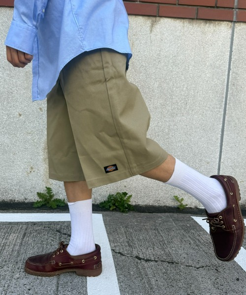 Dickies(ディッキーズ)の「Dickies/ディッキーズ 13" ワークショーツ ルーズフィット "42283"(チノパンツ・メンズ・ホワイト/ブラック/ライトベージュ/ダークグリーン/ヘザーチャコール/チャコールグレー/パープル/イエロー/オレンジ/ロイヤルブルー/ネイビー/レッド/グリーン/ピンク/ダークブラウン/オリーブ/カーキ・34/36/28/30/32)」の9枚目の写真