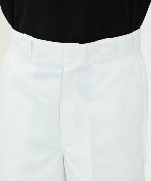 Dickies(ディッキーズ)の「Dickies/ディッキーズ 13" ワークショーツ ルーズフィット "42283"(チノパンツ・メンズ・ホワイト/ブラック/ライトベージュ/ダークグリーン/ヘザーチャコール/チャコールグレー/パープル/イエロー/オレンジ/ロイヤルブルー/ネイビー/レッド/グリーン/ピンク/ダークブラウン/オリーブ/カーキ・34/36/28/30/32)」の22枚目の写真