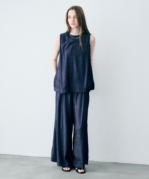 uncrave(アンクレイヴ)の「リヨセルデニム ノースリーブブラウス(シャツ/ブラウス・レディース・ブラック系/ネイビー系・F)」の4枚目の写真