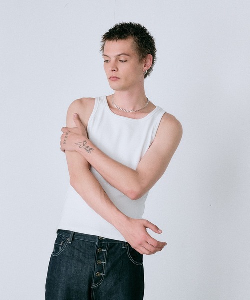 Regen Glanz(レーゲングランツ)の「modern standard rib tank top / モダンスタンダードリブタンクトップ(タンクトップ・メンズ・ブラック/ライトホワイト・MEDIUM/LARGE/SMALL)」の5枚目の写真