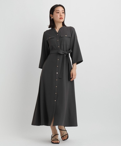 Andemiu(アンデミュウ)の「【WEB限定】キンボタンサファリワンピース半袖685208(ワンピース・レディース・チャコールグレー/ブラウン/ネイビー・FREE)」の7枚目の写真