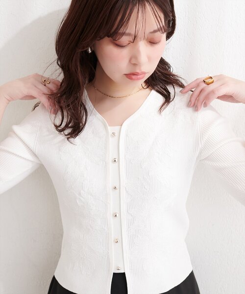 natural couture(ナチュラルクチュール)の「前あき風レースニット(ニット/セーター・レディース・ライトグレー/ミント/ベージュ/オフホワイト/ブラック・FREE)」の7枚目の写真
