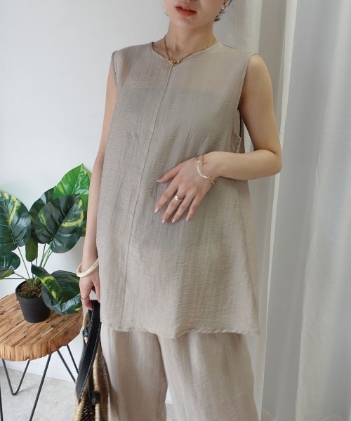 CORNERS(コーナーズ)の「接触冷感シアーリネンタッチノースリーブブラウス【セットアップ可能】(シャツ/ブラウス・レディース・カーキ/ブラック/ブラウン/ベージュ・M)」の19枚目の写真