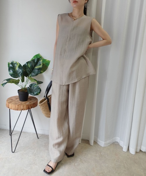 CORNERS(コーナーズ)の「接触冷感シアーリネンタッチノースリーブブラウス【セットアップ可能】(シャツ/ブラウス・レディース・カーキ/ブラック/ブラウン/ベージュ・M)」の20枚目の写真