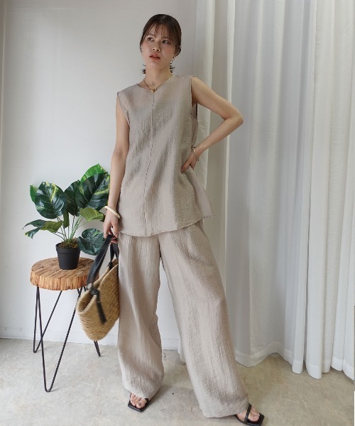 CORNERS(コーナーズ)の「接触冷感シアーリネンタッチノースリーブブラウス【セットアップ可能】(シャツ/ブラウス・レディース・カーキ/ブラック/ブラウン/ベージュ・M)」の21枚目の写真