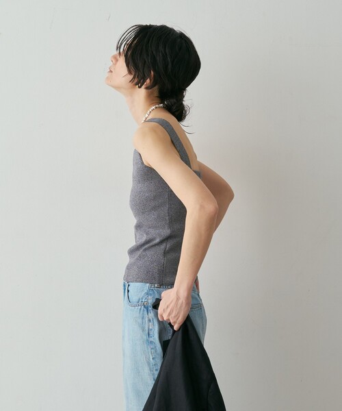 qualite(カリテ)の「【接触冷感・セットアップ対応】レーヨンストレッチニットノースリーブ 夏服 キャミソール きれいめ(Tシャツ/カットソー・レディース・グレー系その他2/ダークベージュ・フリー)」の12枚目の写真