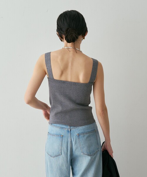 qualite(カリテ)の「【接触冷感・セットアップ対応】レーヨンストレッチニットノースリーブ 夏服 キャミソール きれいめ(Tシャツ/カットソー・レディース・グレー系その他2/ダークベージュ・フリー)」の13枚目の写真
