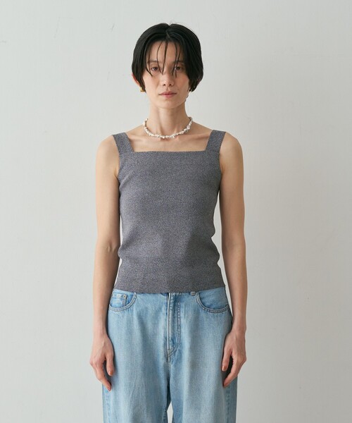 qualite(カリテ)の「【接触冷感・セットアップ対応】レーヨンストレッチニットノースリーブ 夏服 キャミソール きれいめ(Tシャツ/カットソー・レディース・グレー系その他2/ダークベージュ・フリー)」の14枚目の写真