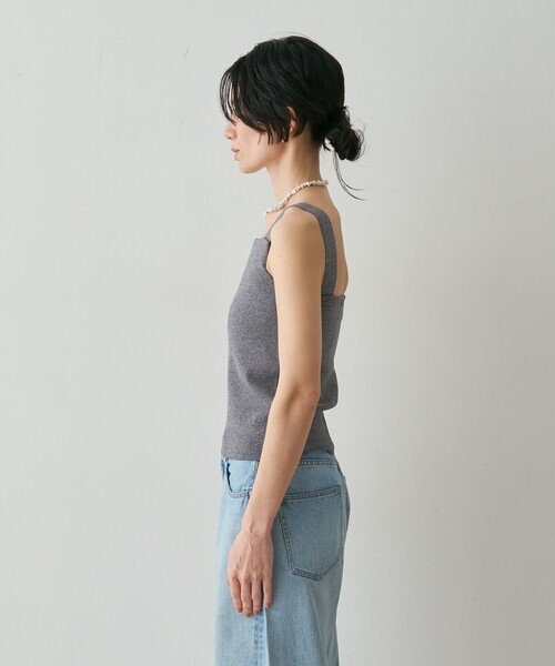 qualite(カリテ)の「【接触冷感・セットアップ対応】レーヨンストレッチニットノースリーブ 夏服 キャミソール きれいめ(Tシャツ/カットソー・レディース・グレー系その他2/ダークベージュ・フリー)」の15枚目の写真