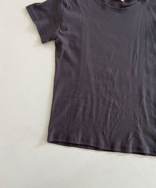 4INT.(フォイント)の「デイリー 無地 ビッグシルエット ワンオフショル 半袖 Tシャツ(Tシャツ/カットソー・レディース・ブラウン/ホワイト/グレー/チャコール/ブラック・FREE)」の9枚目の写真