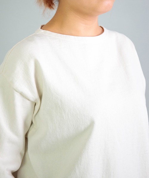 OMNIGOD（オムニゴッド）の「[OMNIGOD womens / オムニゴッド] ８/天竺 ボートネックマニッシュＴシャツ（Tシャツ/カットソー・レディース・ブラック/アイボリー/グレー・FREE）」の17枚目の写真