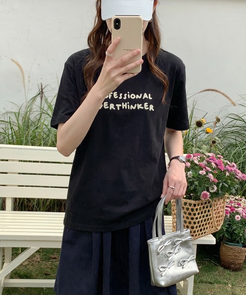 aimoha（アイモハ）の「刺繍風カジュアルロゴプリントTシャツ（Tシャツ/カットソー・レディース・ブラック/ライトグレー/ホワイト・FREE）」の11枚目の写真