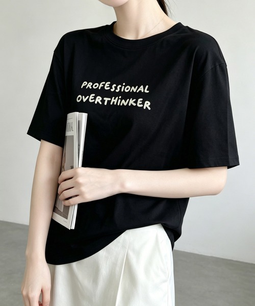 aimoha（アイモハ）の「刺繍風カジュアルロゴプリントTシャツ（Tシャツ/カットソー・レディース・ブラック/ライトグレー/ホワイト・FREE）」の8枚目の写真
