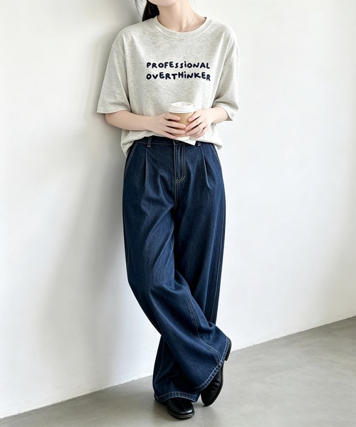 aimoha（アイモハ）の「刺繍風カジュアルロゴプリントTシャツ（Tシャツ/カットソー・レディース・ブラック/ライトグレー/ホワイト・FREE）」の13枚目の写真