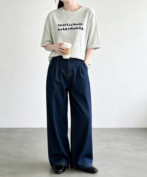 aimoha（アイモハ）の「刺繍風カジュアルロゴプリントTシャツ（Tシャツ/カットソー・レディース・ブラック/ライトグレー/ホワイト・FREE）」の5枚目の写真