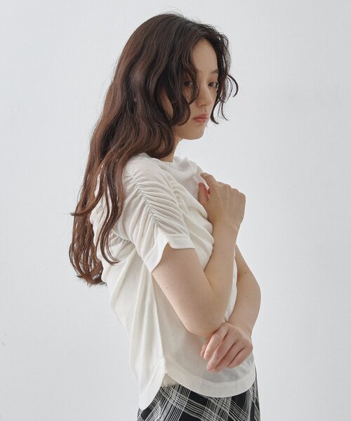 COLONY 2139（コロニートゥーワンスリーナイン）の「ギャザーTシャツ（Tシャツ/カットソー・レディース・ピンク/イエロー/ブラック/ホワイト・FREE）」の15枚目の写真