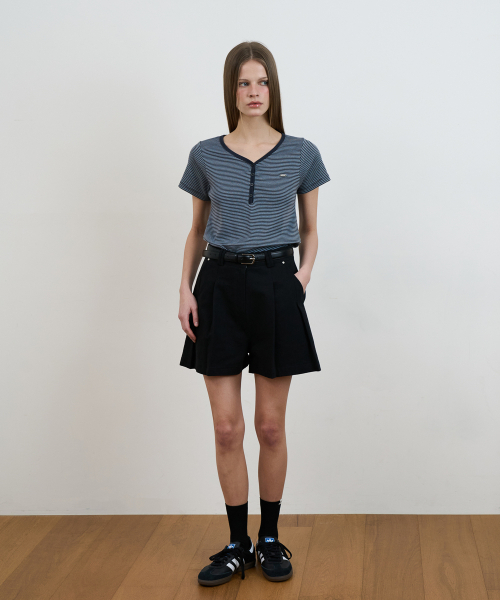 DEHEVE（デヘヴェ）の「Stripe Henley Neck T-shirt [Navy]（Tシャツ/カットソー・レディース・ネイビー・OS）」の4枚目の写真