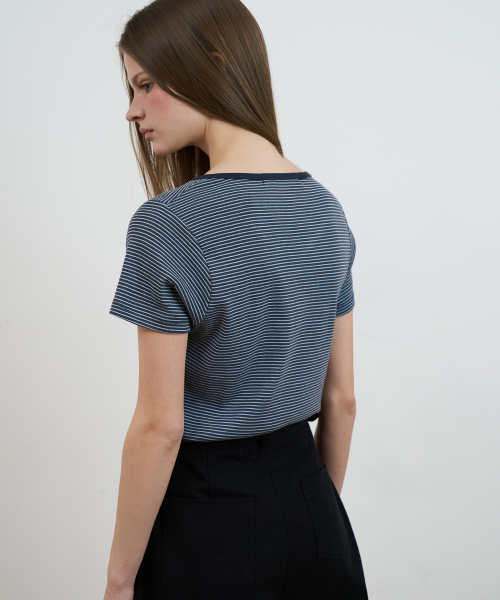 DEHEVE（デヘヴェ）の「Stripe Henley Neck T-shirt [Navy]（Tシャツ/カットソー・レディース・ネイビー・OS）」の9枚目の写真