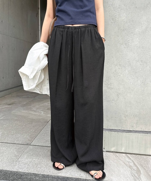 andme(アンドミー)の「リネンライクタックワイドイージーパンツ(その他パンツ・レディース・アイボリー/ブラック・L/M)」の2枚目の写真