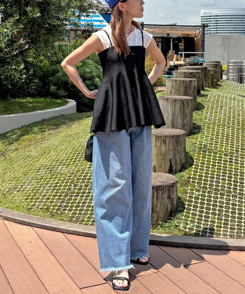 ISOOK(アイスー)の「【ISOOK / アイスー】ニットペプラムキャミソール / キャミビスチェ チュニック レイヤード 重ね着 総針編み サマーニット ZOZOTOWN限定(キャミソール・レディース・ブラック/アイボリー・FREE)」の3枚目の写真
