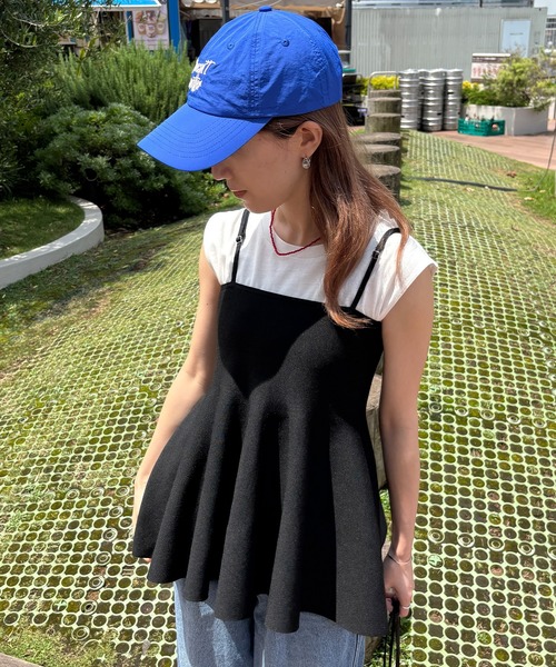 ISOOK(アイスー)の「【ISOOK / アイスー】ニットペプラムキャミソール / キャミビスチェ チュニック レイヤード 重ね着 総針編み サマーニット ZOZOTOWN限定(キャミソール・レディース・ブラック/アイボリー・FREE)」の5枚目の写真