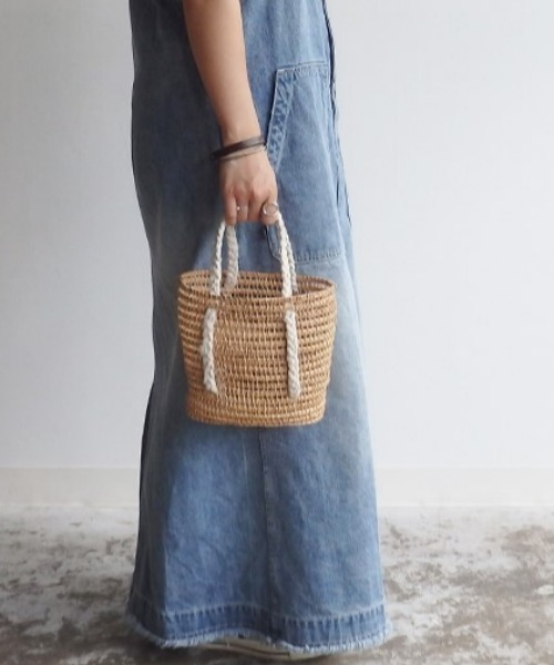 EARTH MADE(アースメイド)の「PALM COTTON TOTE(かごバッグ・レディース・ブラック/アイボリー・FREE)」の2枚目の写真