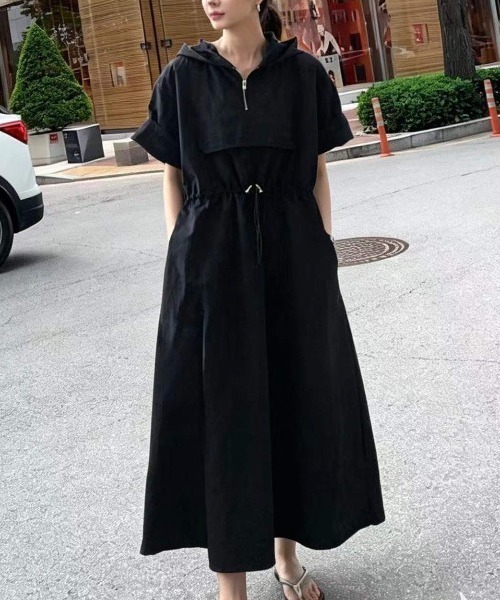 FAVORITO(ファヴォリート)の「フード付きワンピース(ワンピース・レディース・ピンク/ベージュ/ブラック・F)」の2枚目の写真