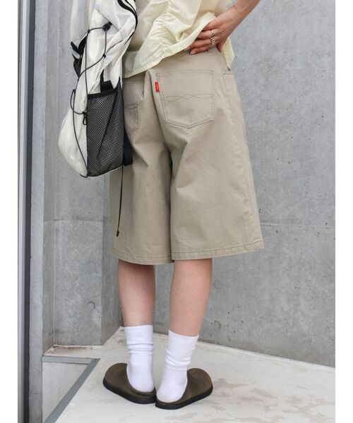 Ungrid（アングリッド）の「シンチバックデザインハーフパンツ（デニムパンツ・レディース・ベージュ/ブルー・MEDIUM/SMALL）」の18枚目の写真