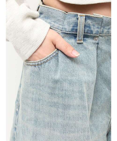 Ungrid（アングリッド）の「シンチバックデザインハーフパンツ（デニムパンツ・レディース・ベージュ/ブルー・MEDIUM/SMALL）」の4枚目の写真