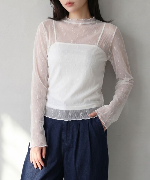 aimoha(アイモハ)の「小花柄プチハイネック長袖シアートップス(Tシャツ/カットソー・レディース・ブラック/ホワイト・M)」の2枚目の写真