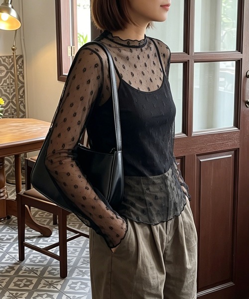 aimoha(アイモハ)の「小花柄プチハイネック長袖シアートップス(Tシャツ/カットソー・レディース・ブラック/ホワイト・M)」の18枚目の写真