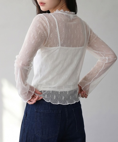aimoha(アイモハ)の「小花柄プチハイネック長袖シアートップス(Tシャツ/カットソー・レディース・ブラック/ホワイト・M)」の4枚目の写真